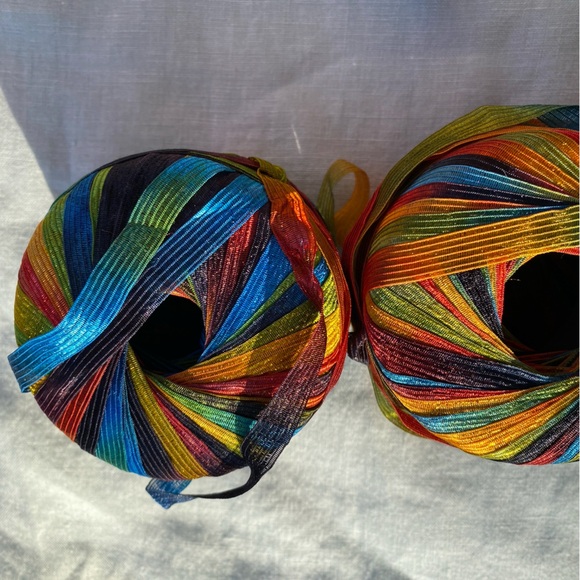 Lot of 5 Lion Brand Incredible ribbon yarn 50g balls - Picture 5 of 11